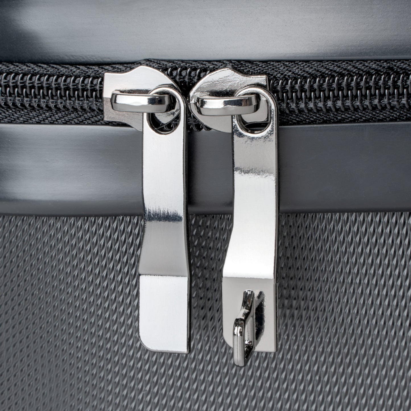 Grey Mama On The Move Suitcase - Stylish Travel Luggage for Busy Moms